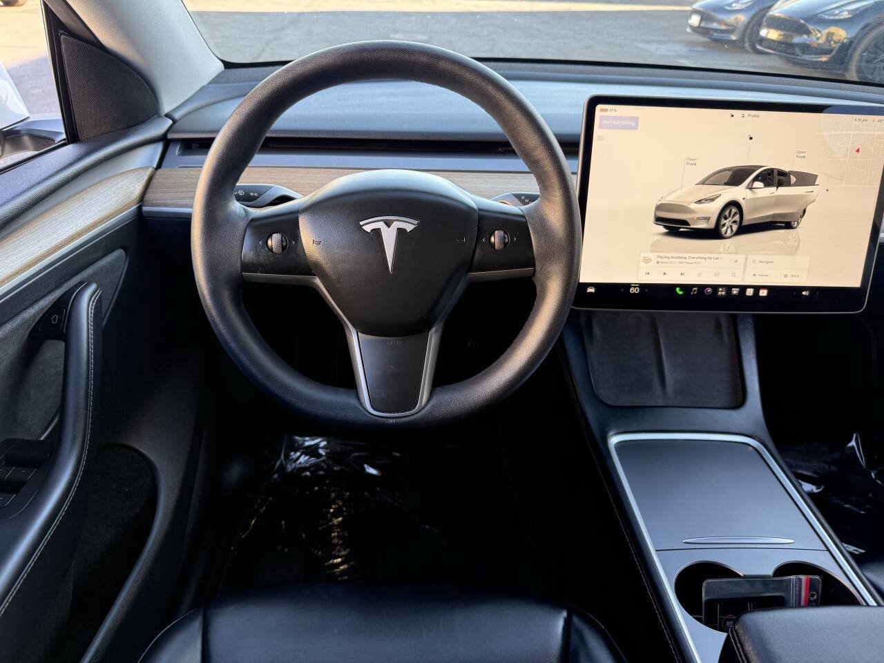 Used 2022 Tesla Model Y Long Range AWD/4WD image 23