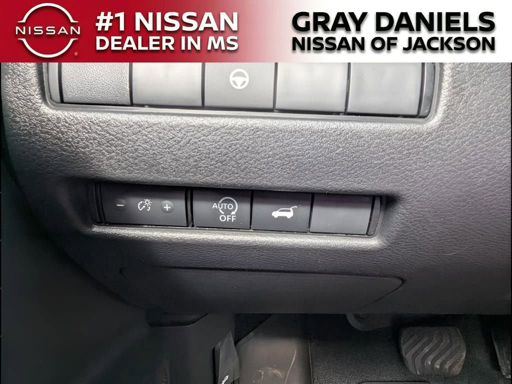 New 2026 Nissan Rogue SV image 34