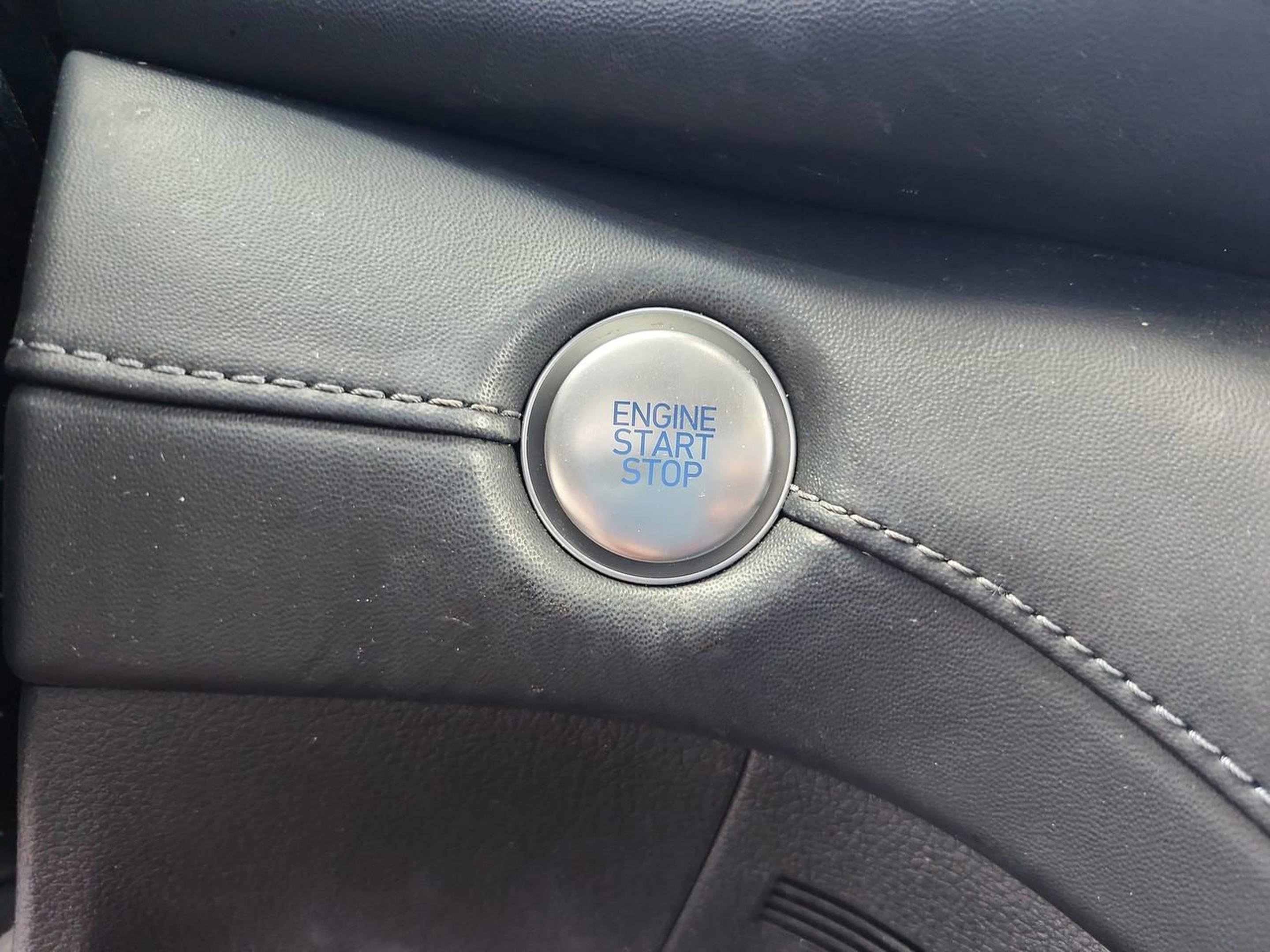 Used 2021 Hyundai Santa Fe SEL w/ Convenience + Premium Package FWD image 26