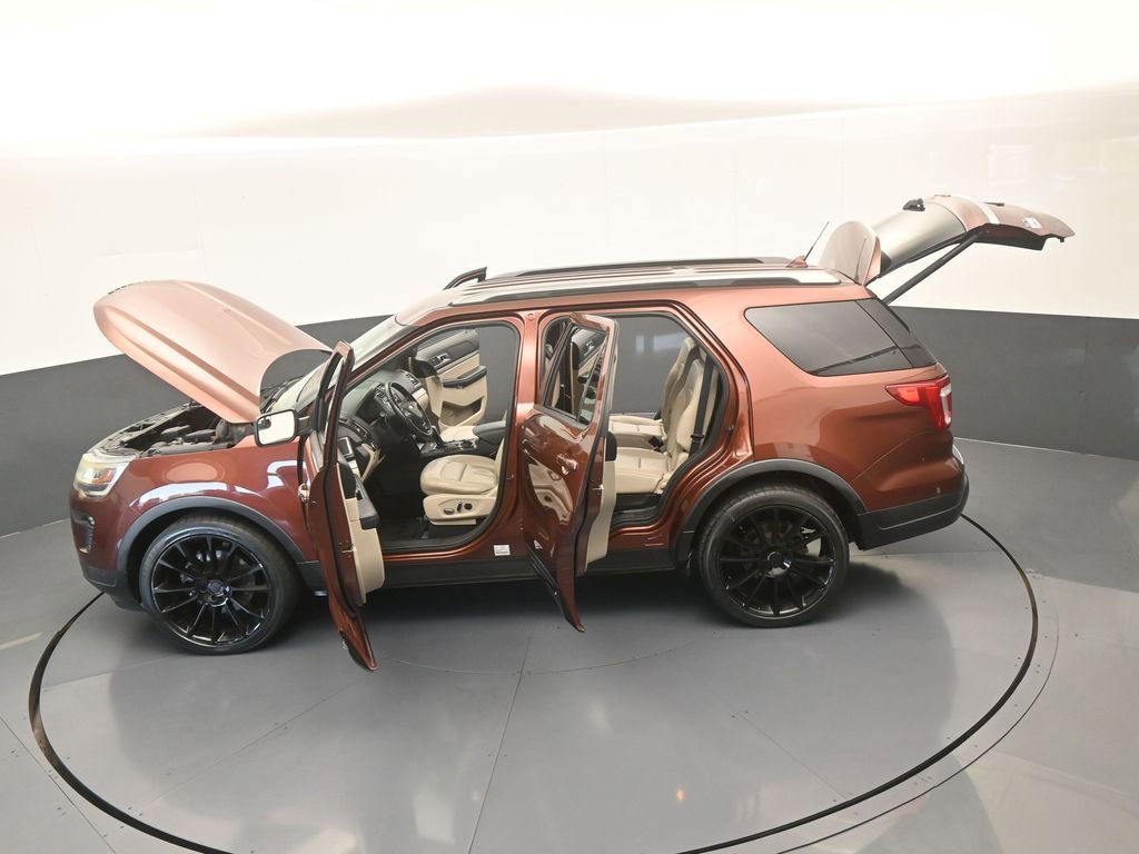 Used 2018 Ford Explorer XLT w/ Equipment Group 202A FWD image 63