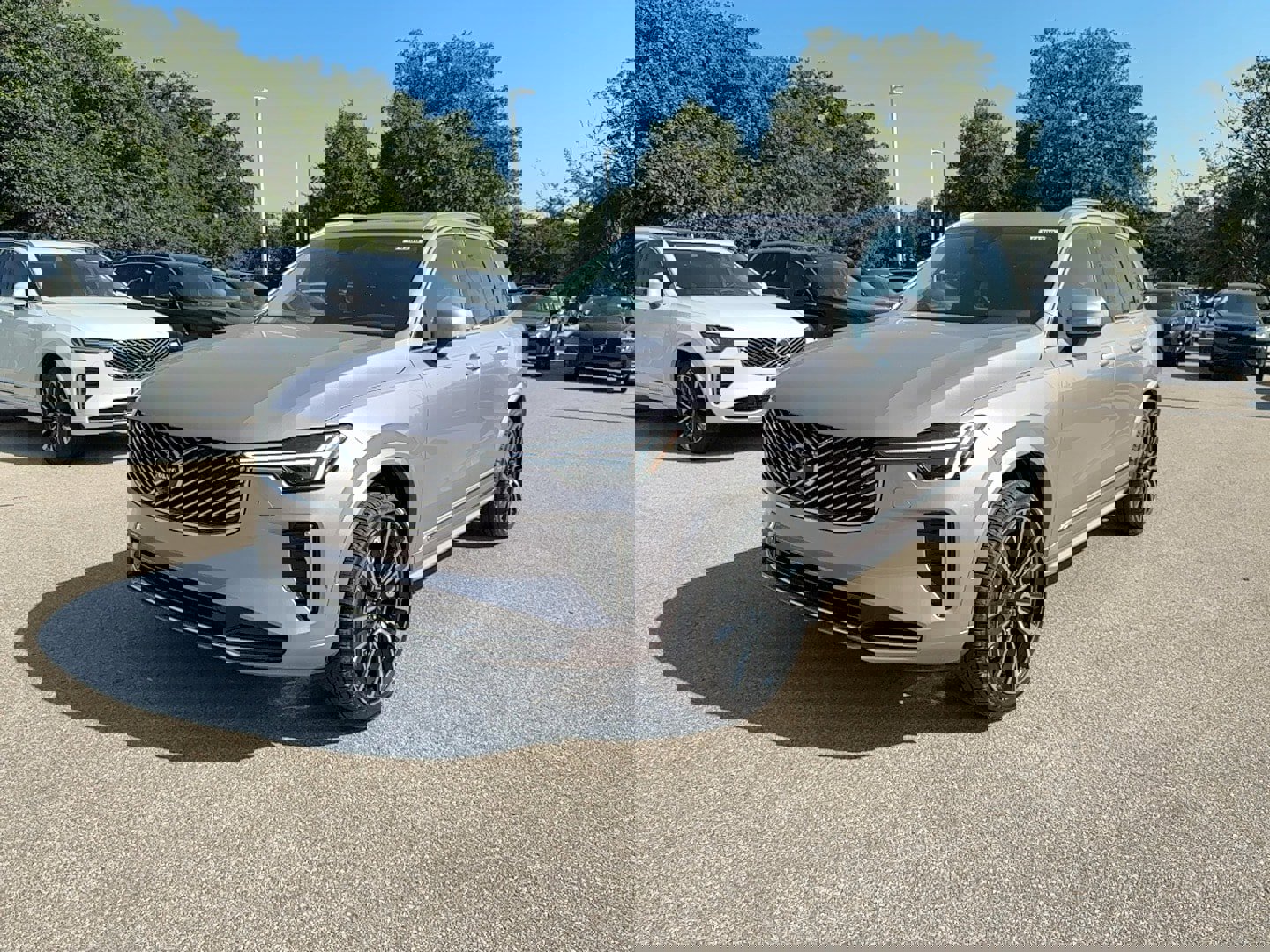 New 2026 Volvo XC90 B5 Plus w/ Protection Package image 2