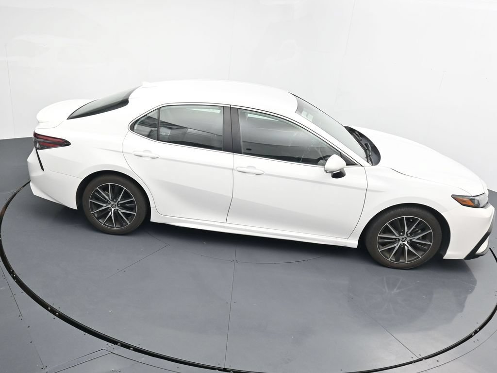 Used 2024 Toyota Camry SE FWD image 17