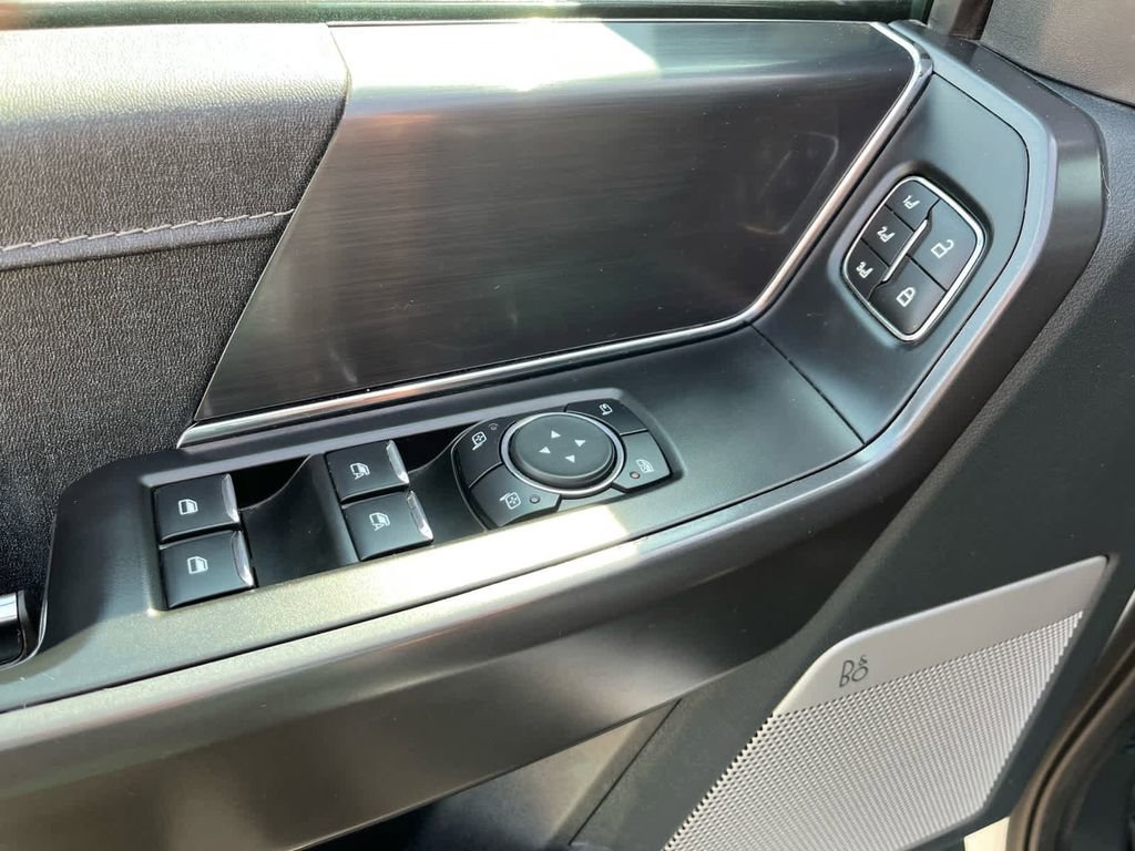 Used 2024 Ford F150 Lariat w/ Bed Utility Package AWD/4WD image 23