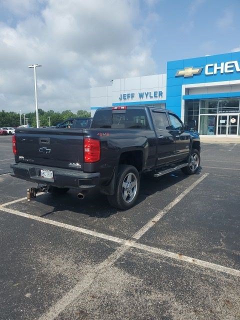 Used 2018 Chevrolet Silverado 2500 High Country AWD/4WD image 2