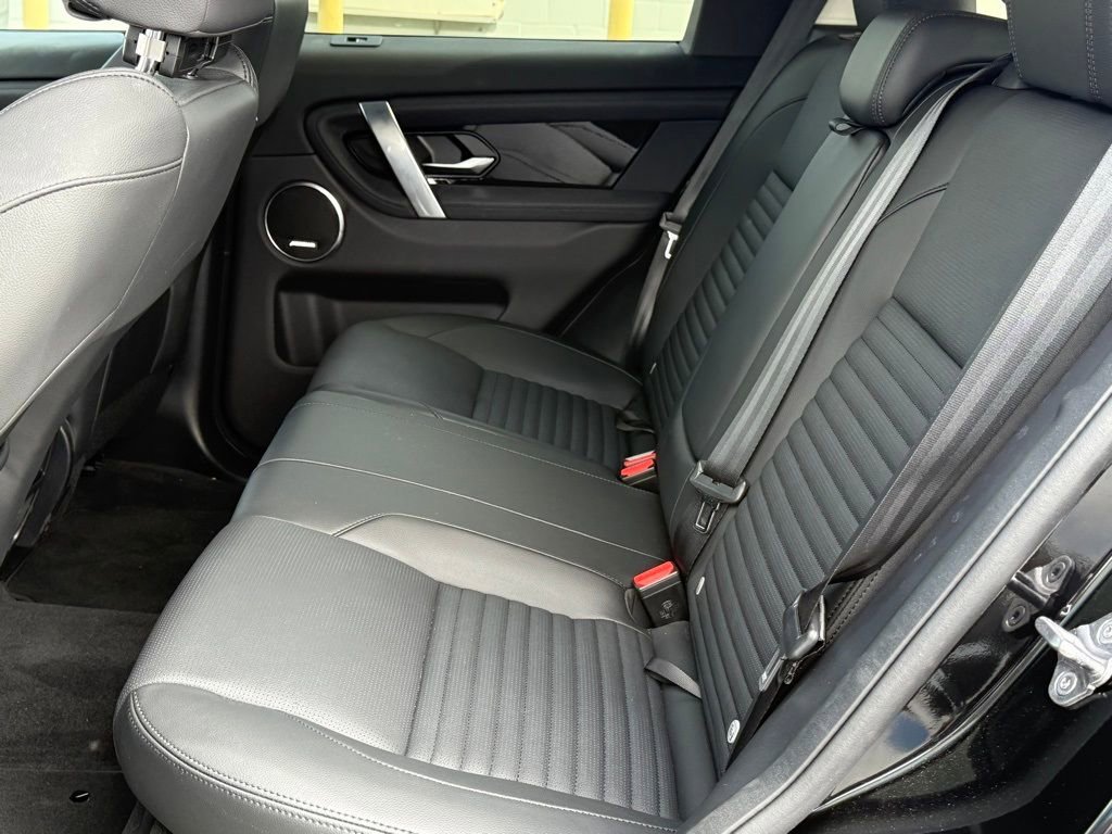 Used 2024 Land Rover Discovery Sport S image 25