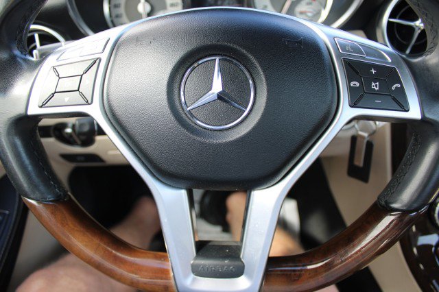 Used 2013 Mercedes-Benz SLK 250 image 17