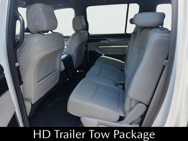 Used 2025 Jeep Wagoneer L 4WD w/ HD Trailer Tow Package image 13