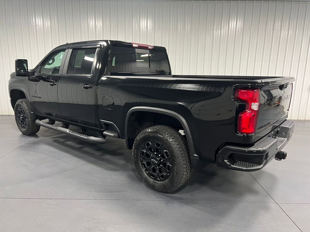 Used 2022 Chevrolet Silverado 2500 LTZ w/ LTZ Plus Package image 18