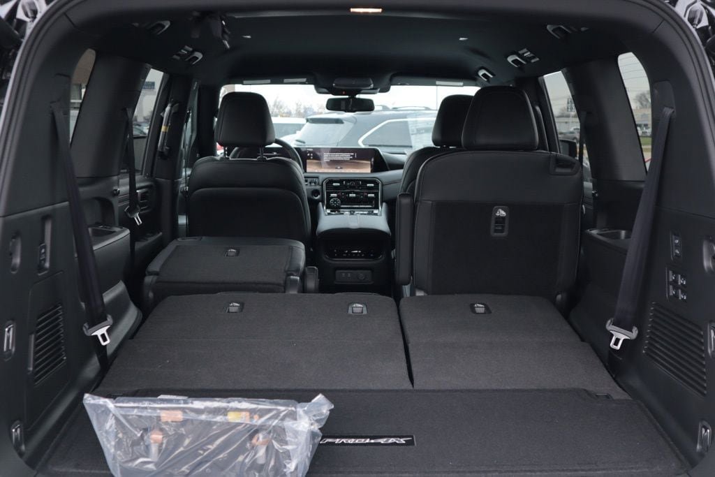 New 2026 Nissan Armada PRO-4X w/ Captain's Chari Seat Package AWD/4WD image 24
