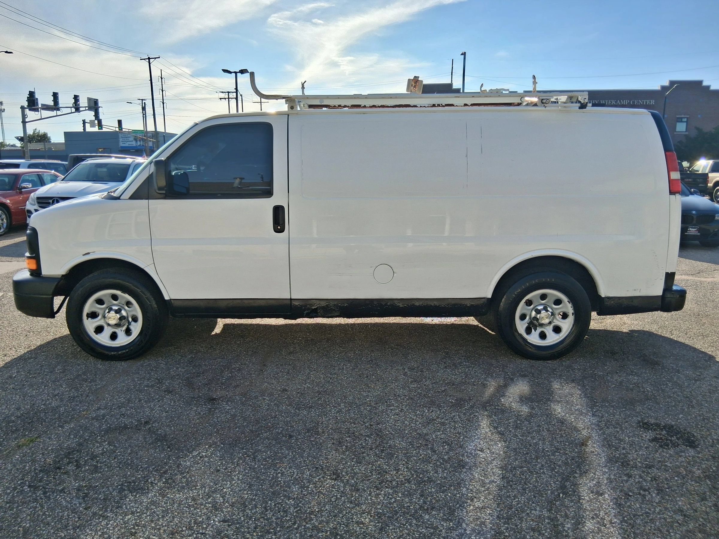 Used 2012 Chevrolet Express 1500 RWD image 4