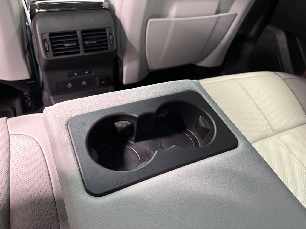 New 2026 Land Rover Range Rover Velar S image 25