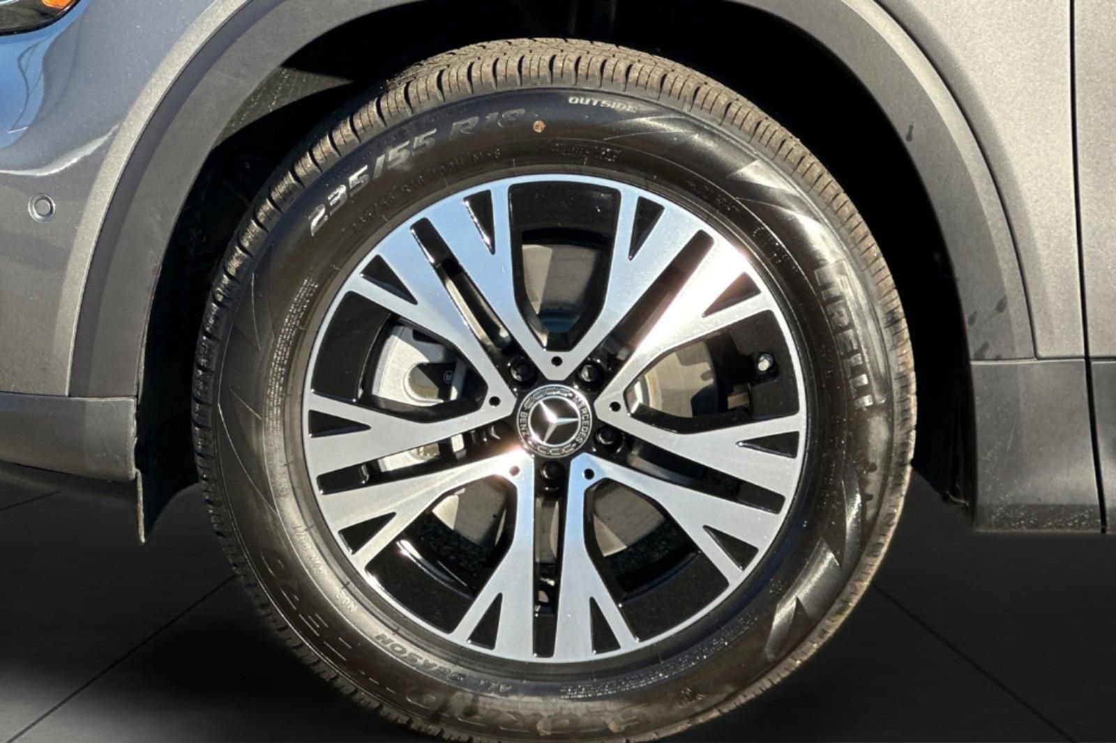 New 2026 Mercedes-Benz GLB 250 image 3