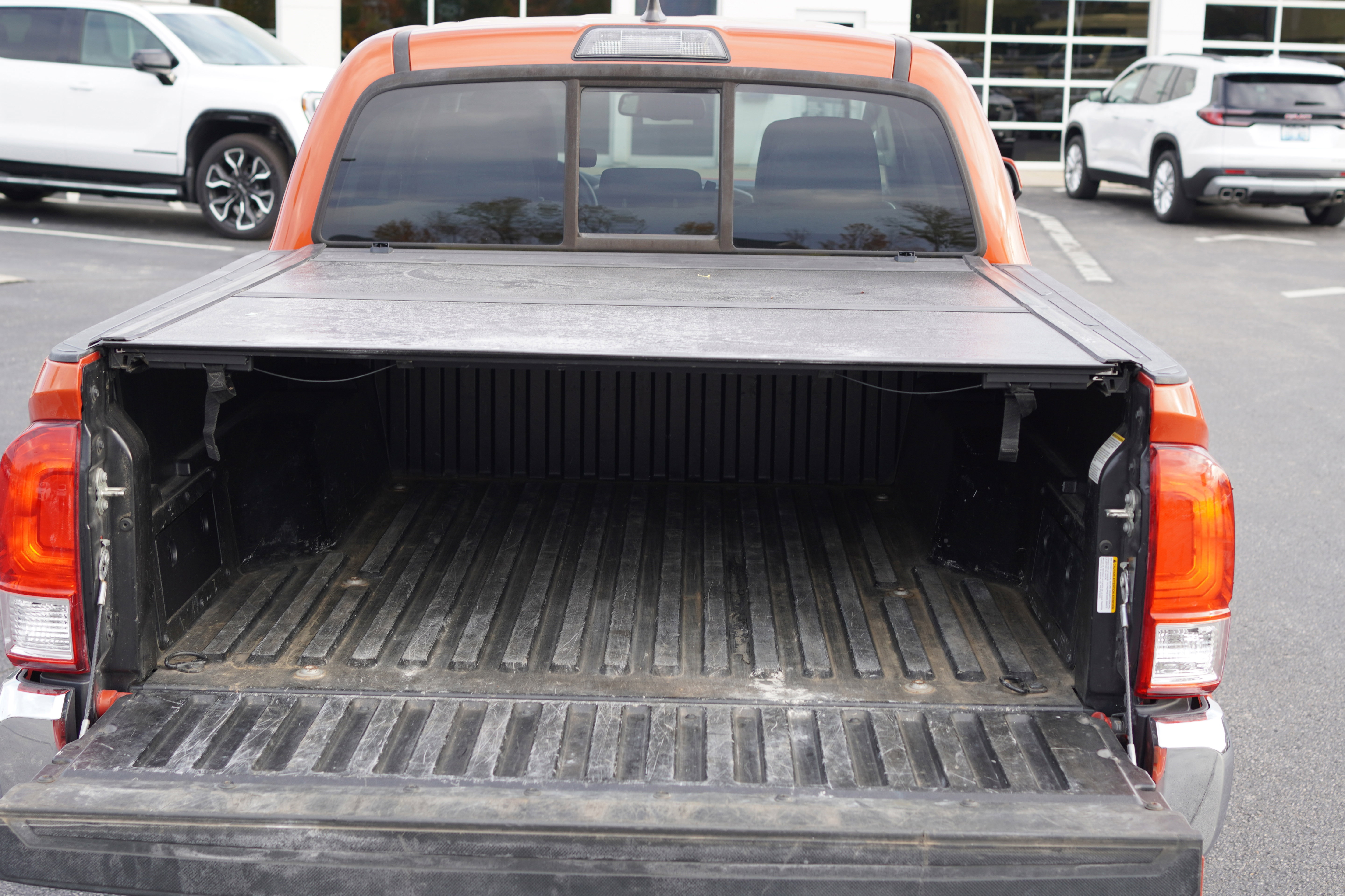 Used 2017 Toyota Tacoma SR5 image 11