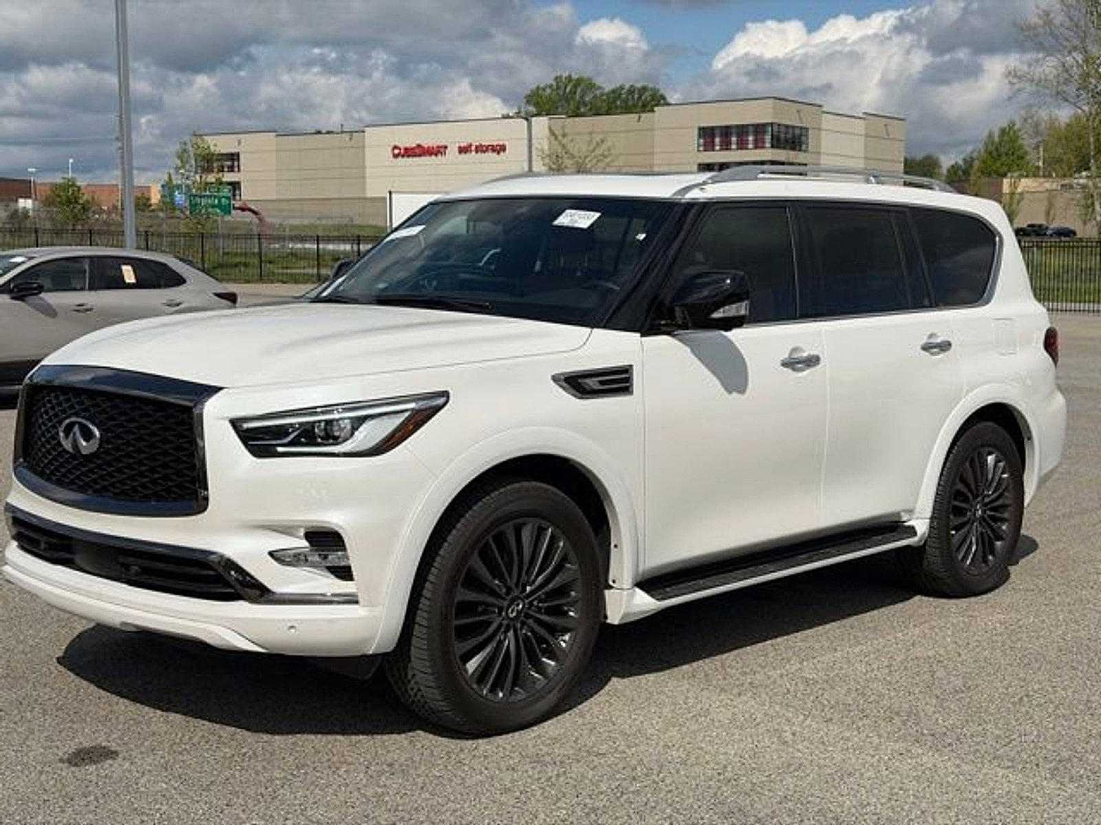 Certified 2024 INFINITI QX80 Sensory image 3