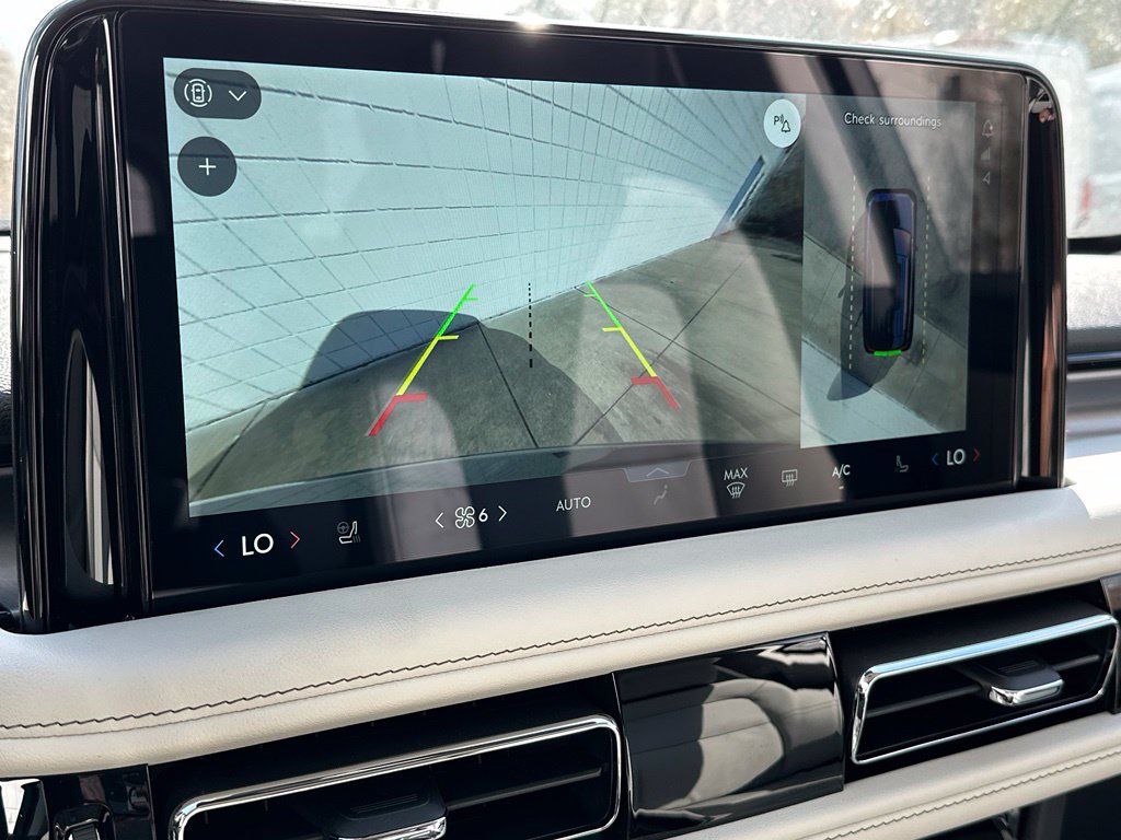 New 2027 Lincoln Aviator AWD image 16