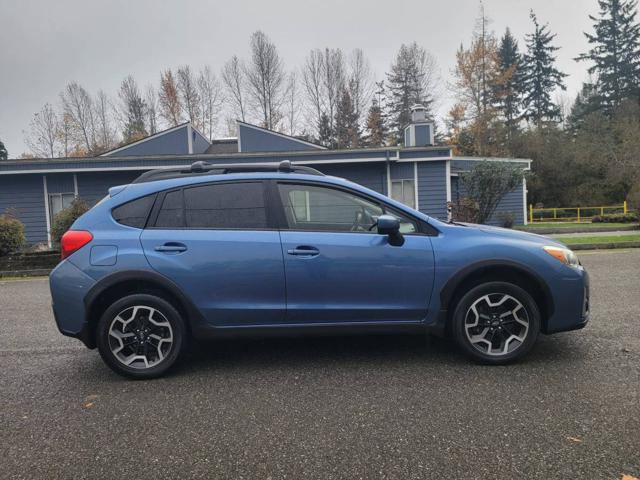 Used 2017 Subaru Crosstrek 2.0i Premium image 4