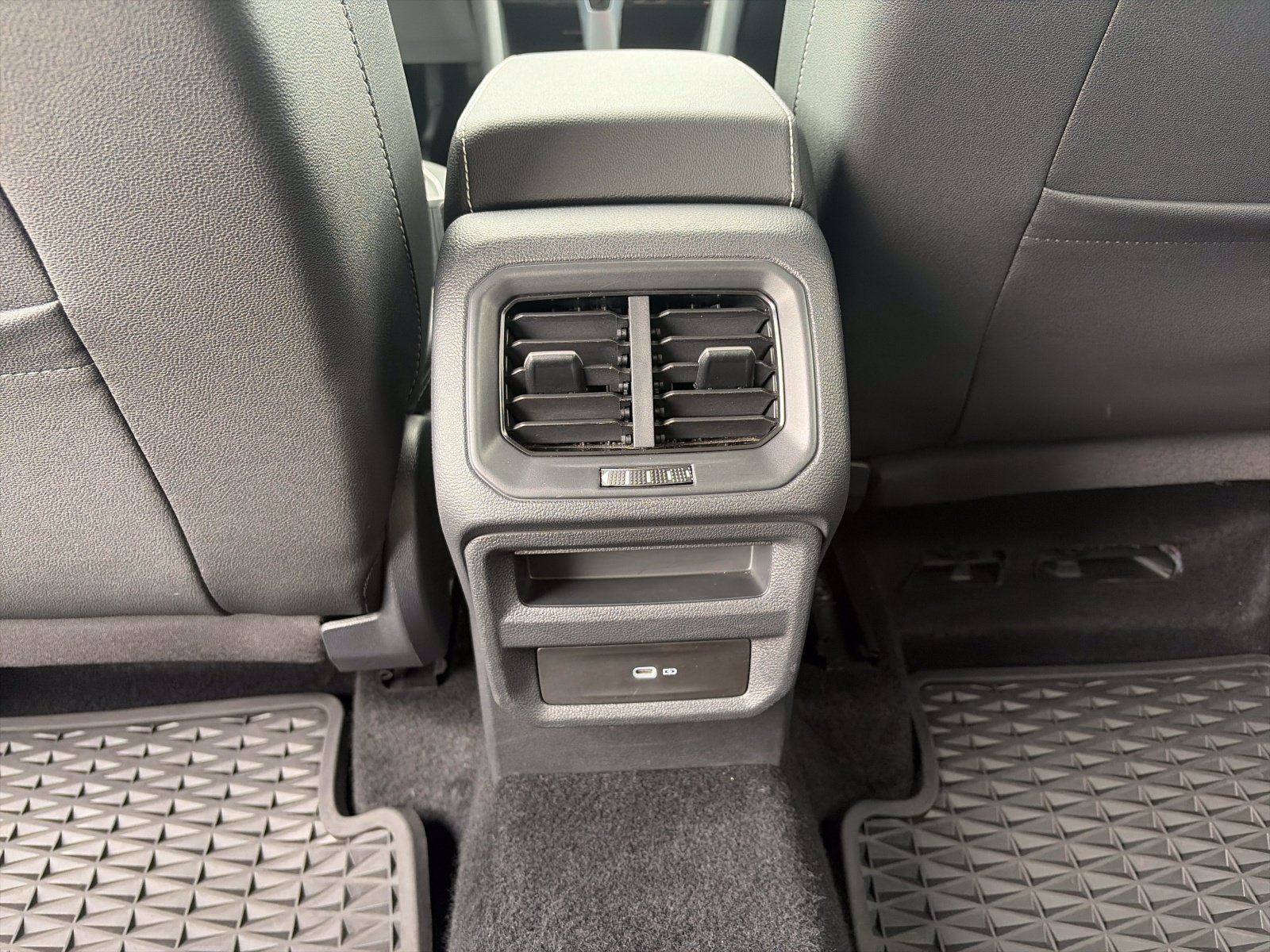 Certified 2024 Volkswagen Taos SE AWD/4WD image 25