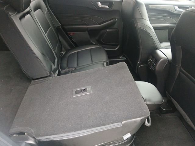 Certified 2022 Ford Escape Titanium w/ Class II Trailer Tow Package image 54