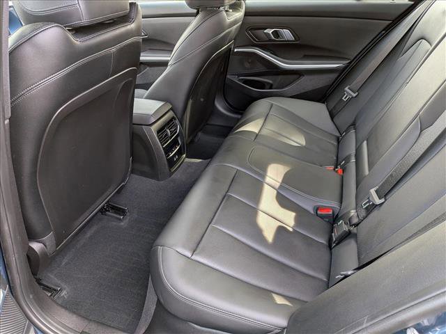 Used 2025 BMW 330i Sedan w/ Premium Package image 20