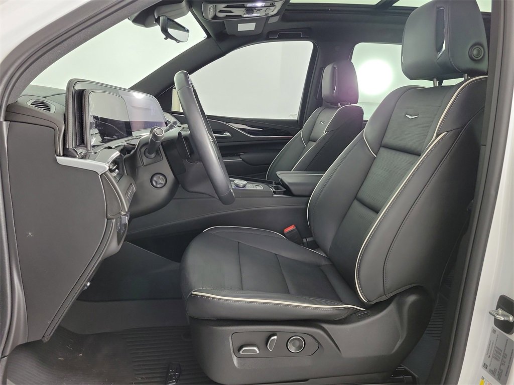 Certified 2024 Cadillac Escalade Sport w/ LPO, ONYX Package image 17