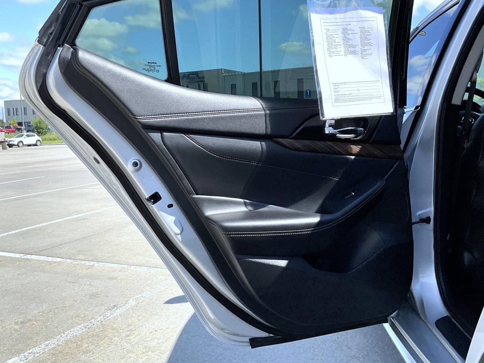 Used 2017 Nissan Maxima Platinum FWD image 21