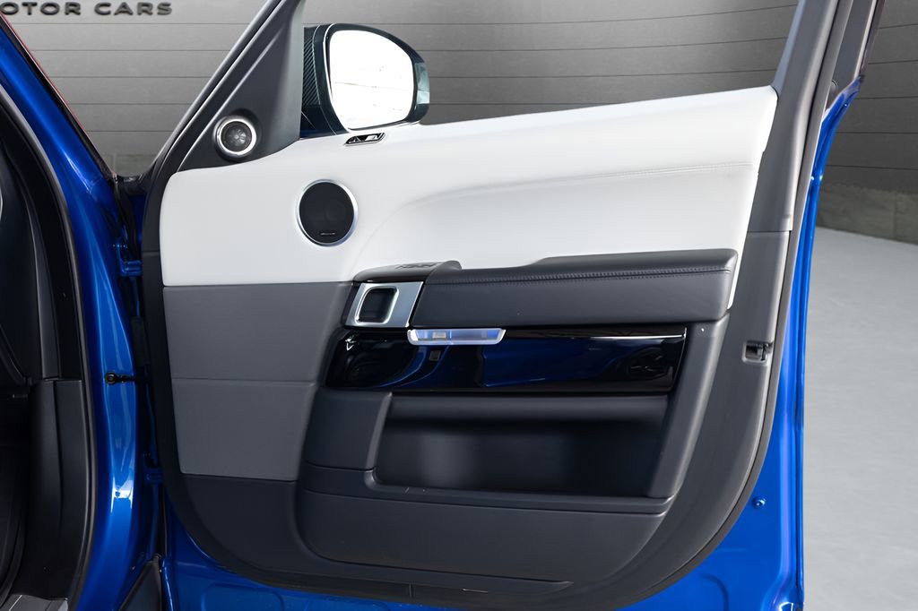 Used 2020 Land Rover Range Rover Sport SVR image 79