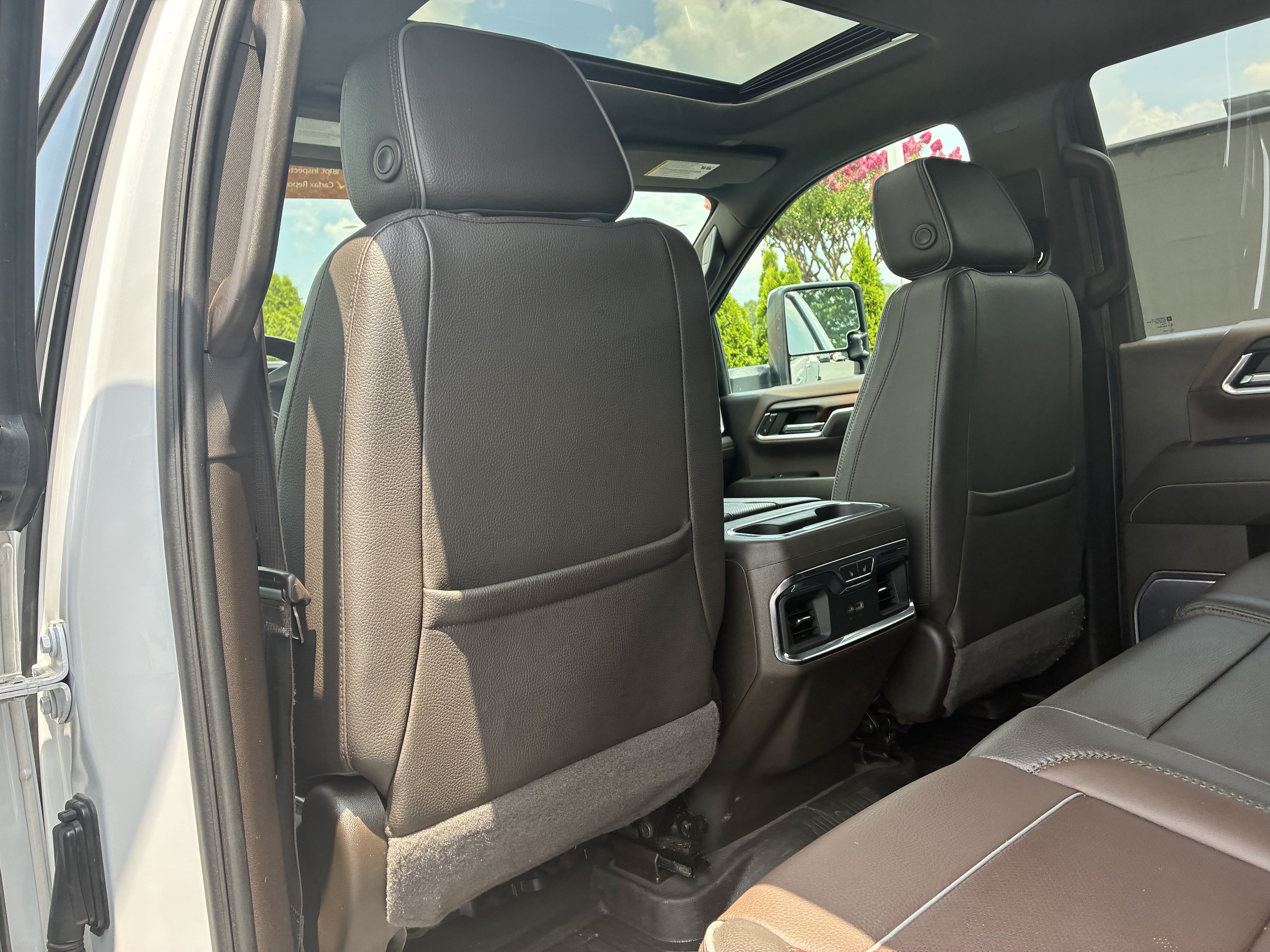 Used 2024 GMC Sierra 3500 Denali w/ Technology Package AWD/4WD image 15