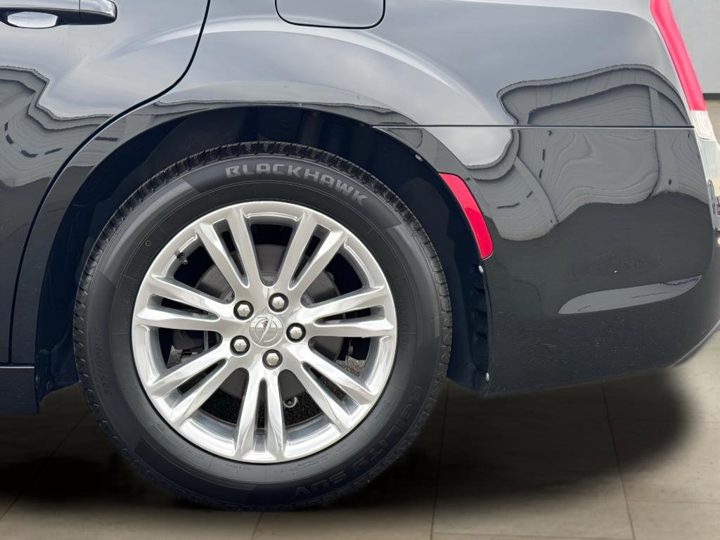Used 2021 Chrysler 300 Touring L image 34