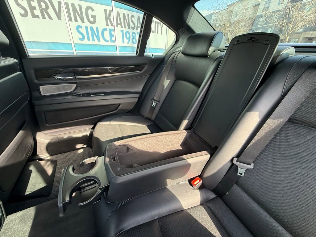 Used 2013 BMW 750Li image 31