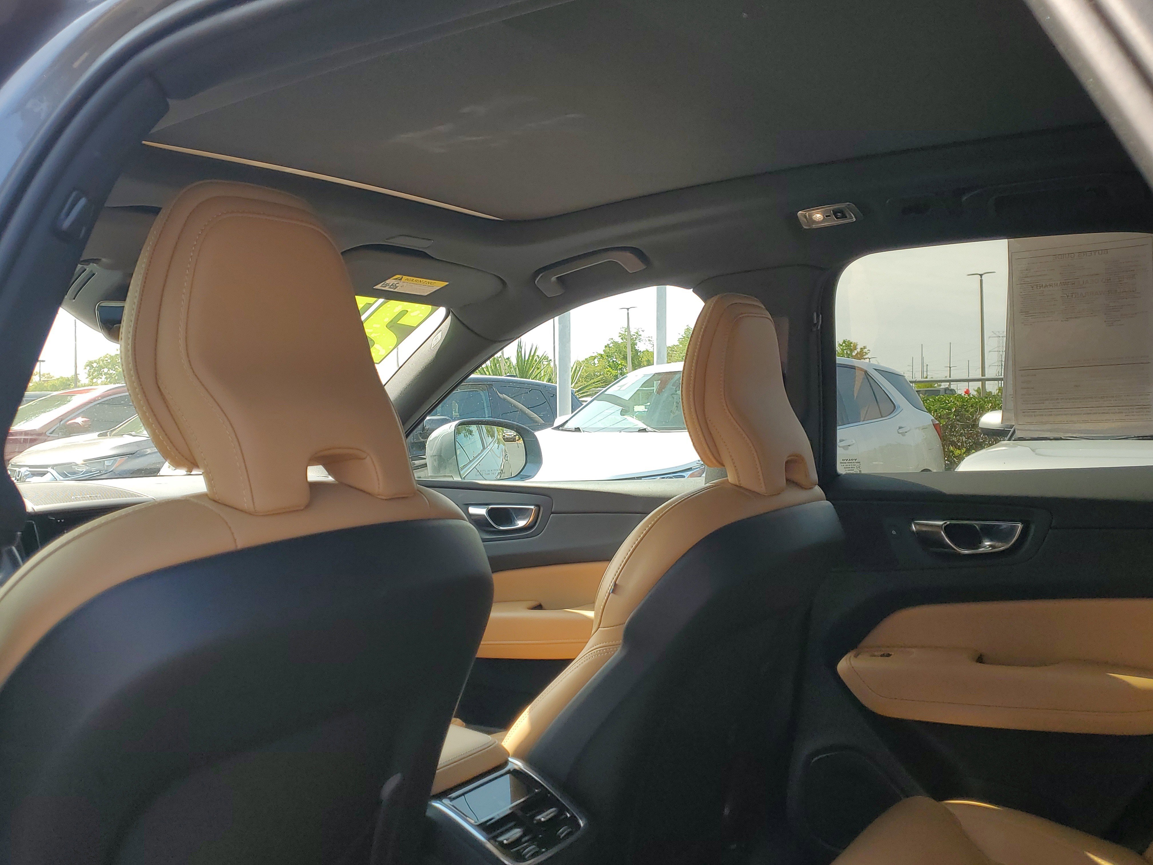 Used 2021 Volvo XC60 T5 Inscription w/ Advanced Package image 14