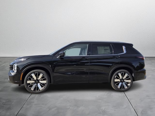 New 2026 Mitsubishi Outlander SEL FWD image 3
