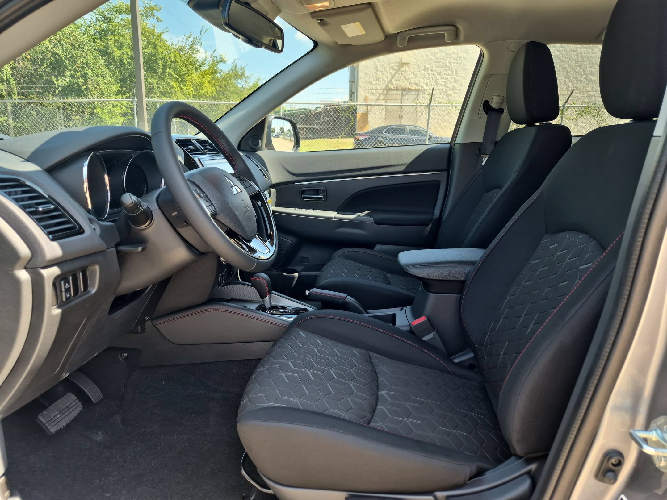 New 2027 Mitsubishi Outlander Sport LE AWD/4WD image 9