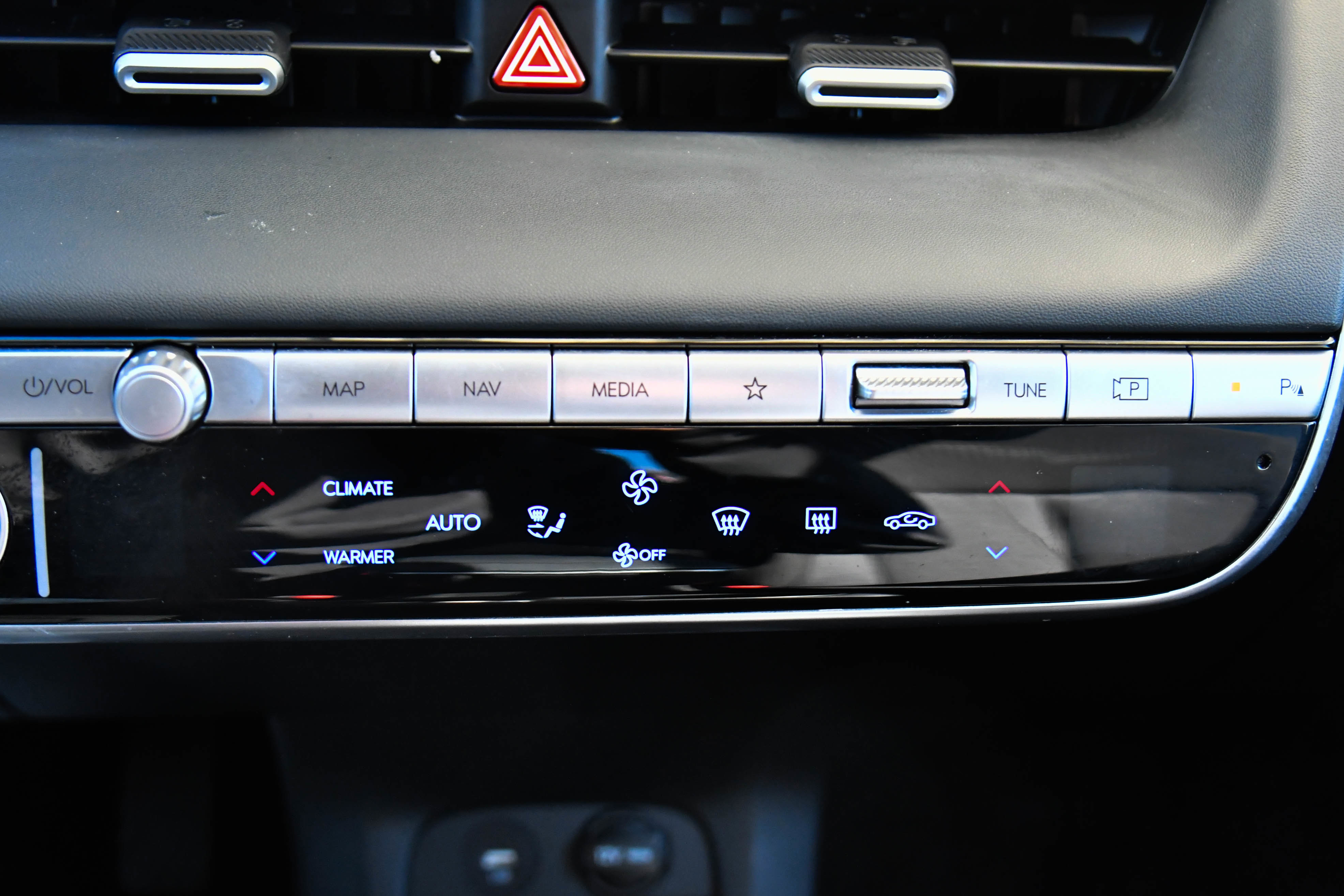 Used 2024 Hyundai Ioniq 5 SE image 25