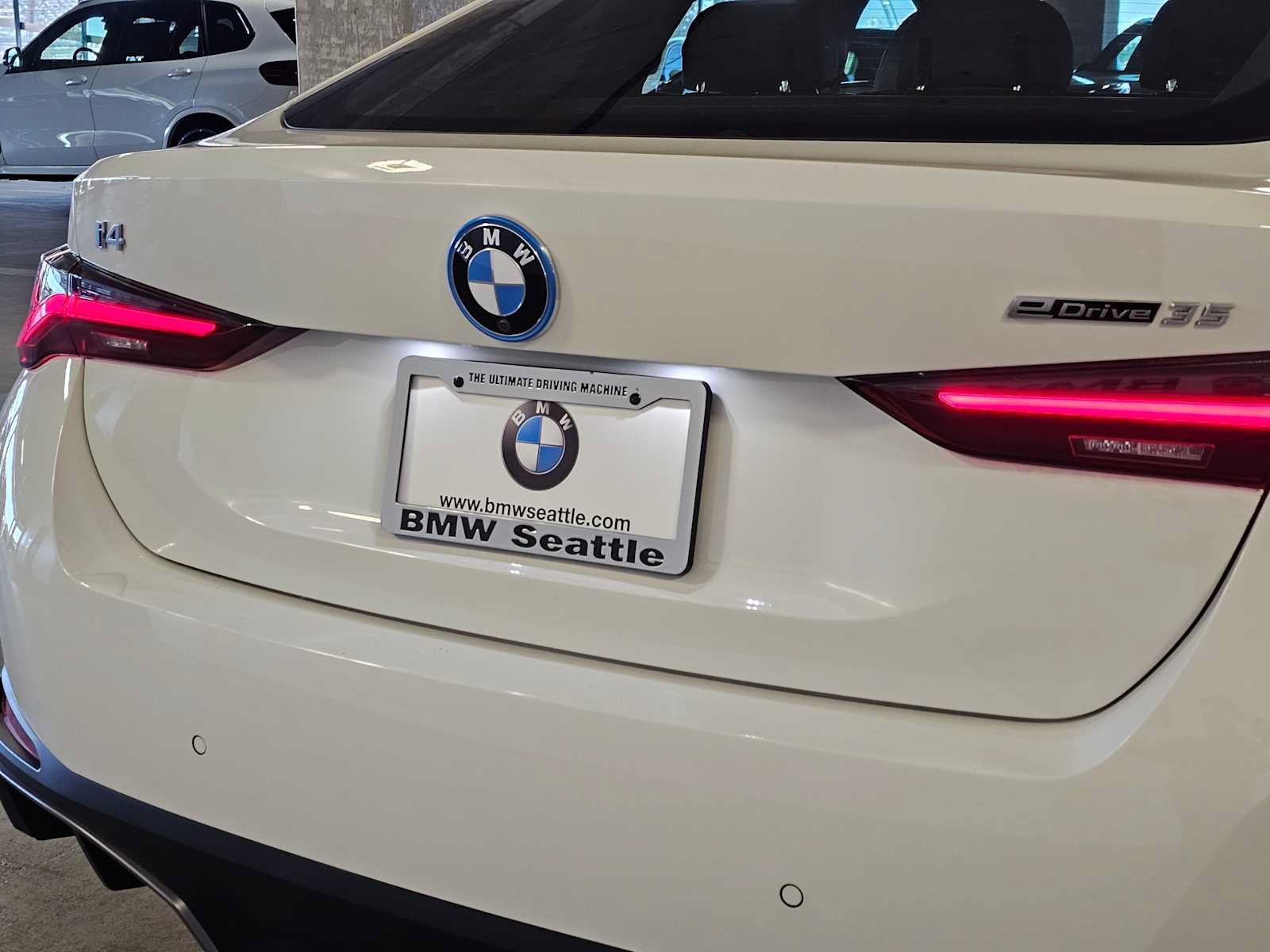 Used 2023 BMW i4 eDrive35 RWD image 7