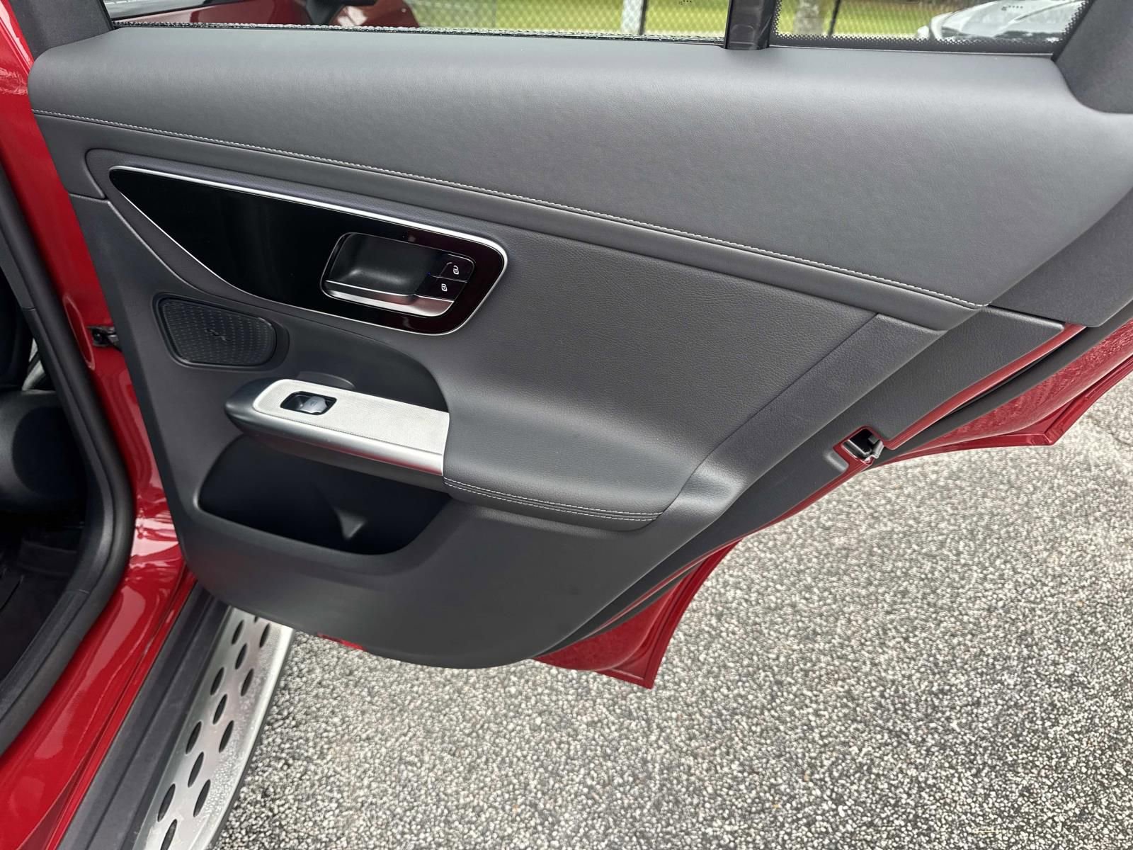 Used 2025 Mercedes-Benz GLC 300 image 15