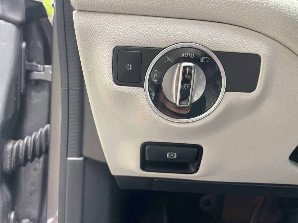 Used 2014 Mercedes-Benz CLA 250 image 10