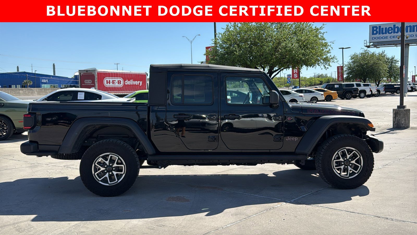 Used 2025 Jeep Gladiator Rubicon image 4