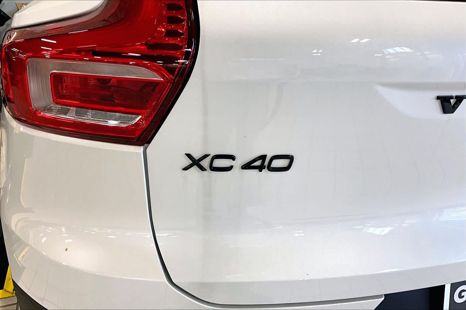 New 2026 Volvo XC40 B5 Ultra w/ Protection Package Premier AWD/4WD image 6