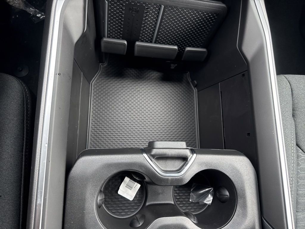 New 2026 RAM 1500 4x4 Crew Cab image 30