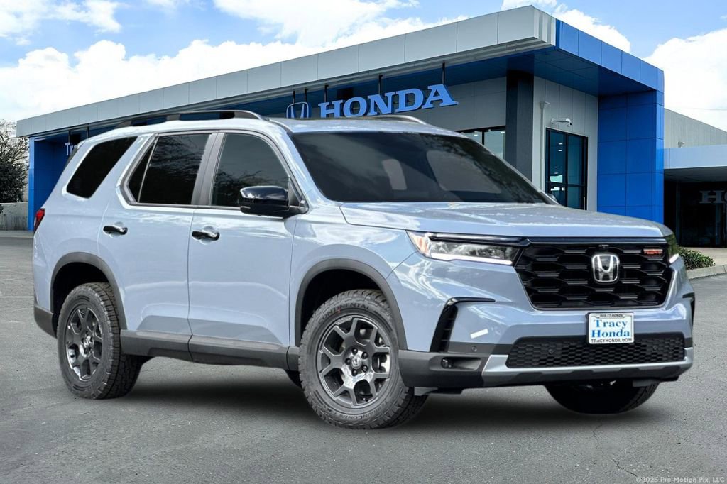 New 2025 Honda Pilot TrailSport
