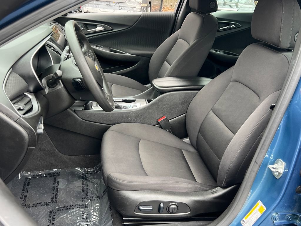 Used 2024 Chevrolet Malibu LT image 29