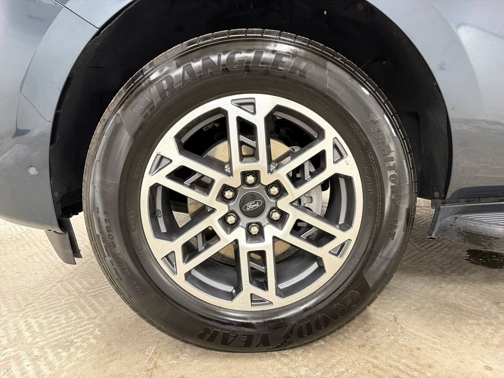 Certified 2025 Ford Expedition Max Active RWD image 15