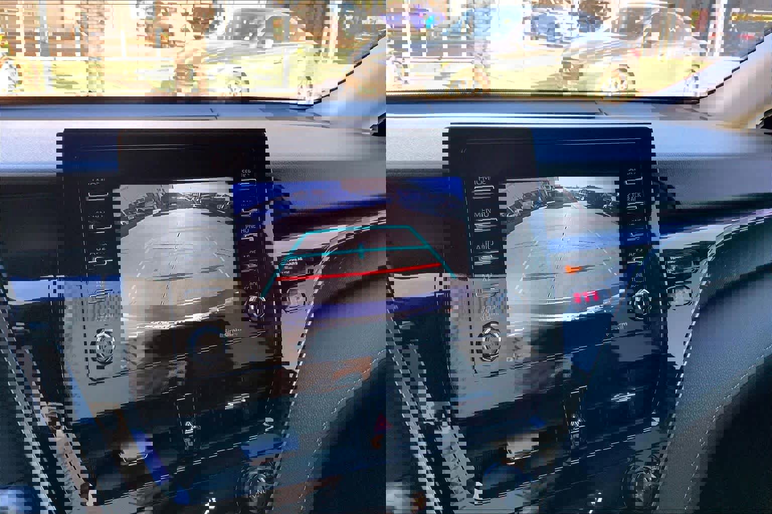 Used 2022 Toyota Camry SE image 25