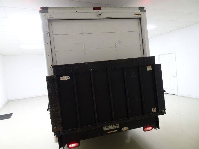 Used 2017 Chevrolet Express 3500 RWD image 5