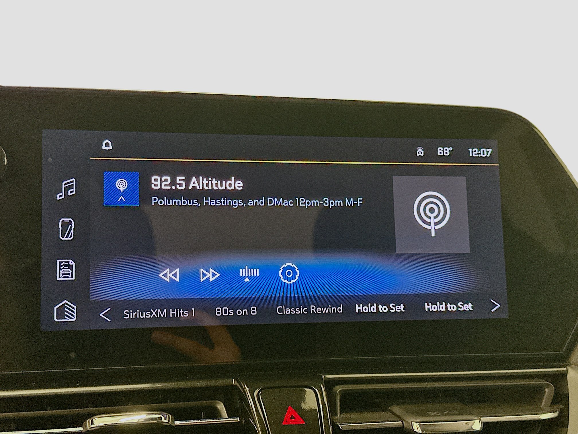 Used 2025 Chevrolet TrailBlazer LT AWD/4WD image 21