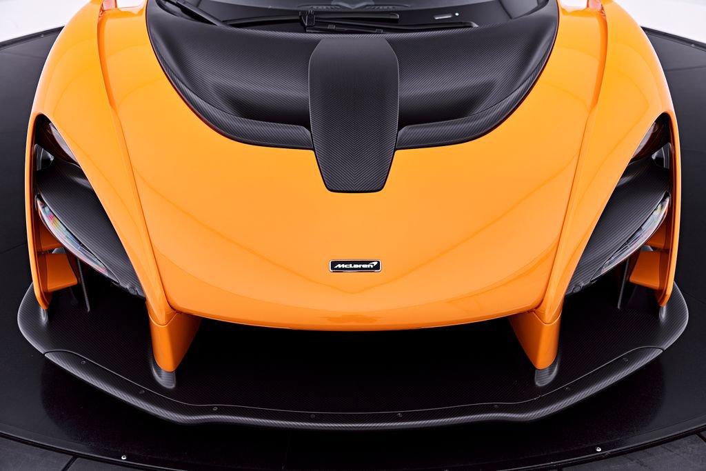 Used 2019 McLaren Senna RWD image 28