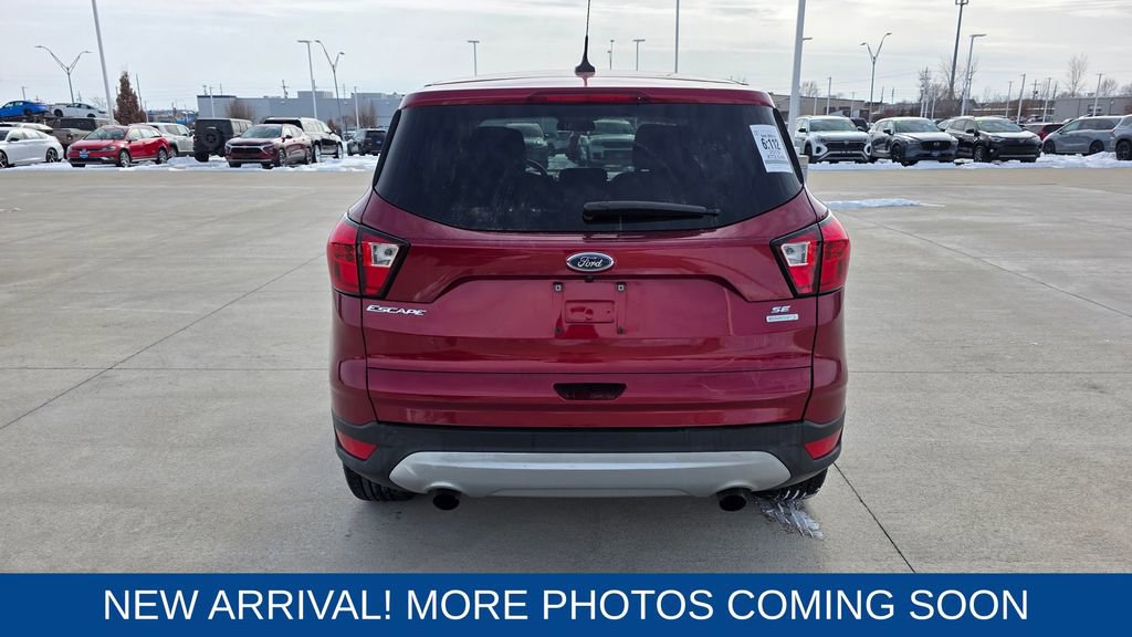 Used 2019 Ford Escape SE image 4