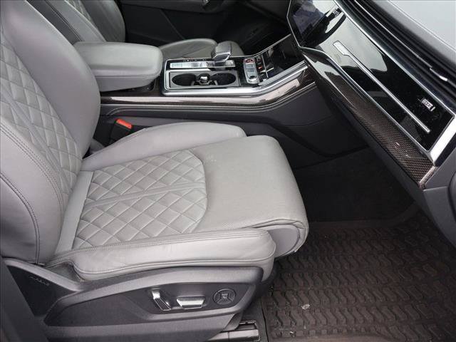 Used 2021 Audi SQ7 Prestige w/ Prestige Package AWD/4WD image 17