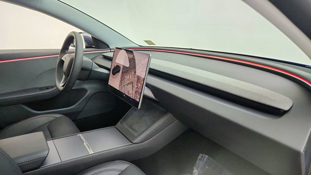 Used 2025 Tesla Model 3 Long Range image 19