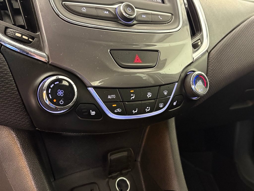 Certified 2019 Chevrolet Cruze LT w/ Convenience Package FWD image 29